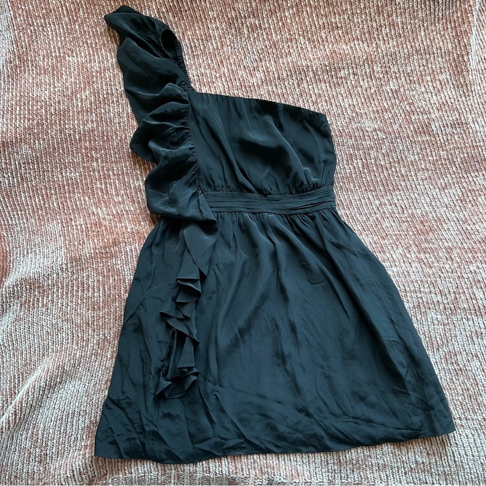 Bebe Vintage Women’s Black Silk One Shoulder Dress in Small NWOT